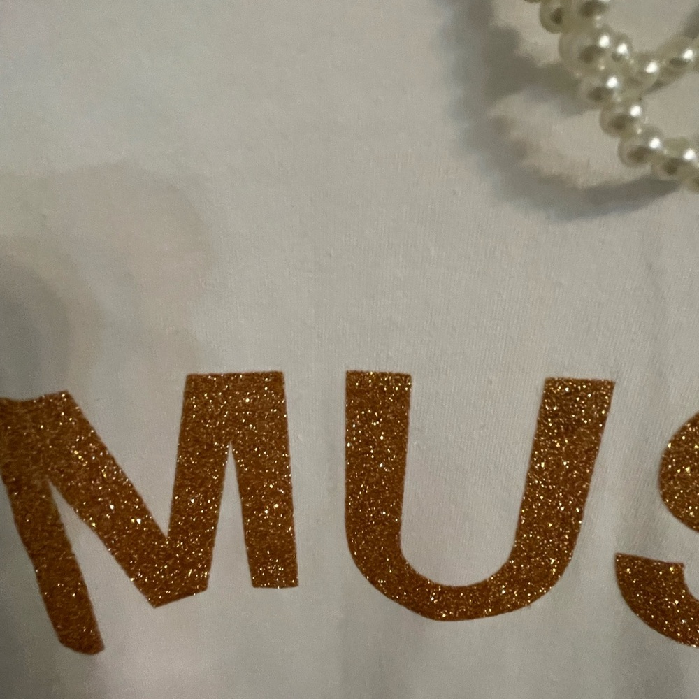 🤍Soulmates White Tee with Gold 'MUSE' - Picture 5 of 6